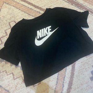 Nike Cropped Tee